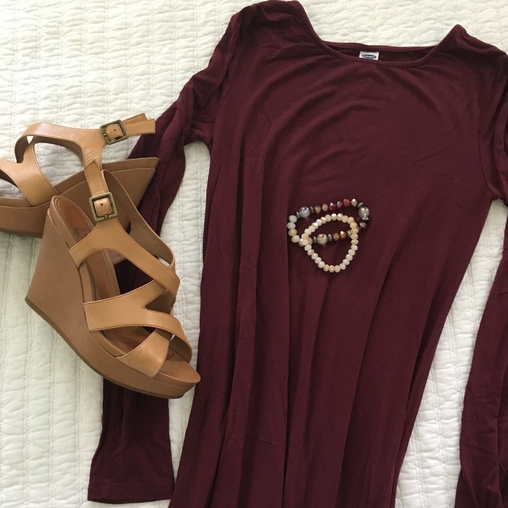 ⭐️SALE Old Navy XS Burgundy long sleeve dress EUC